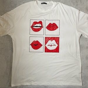 Lip Print Oversized Tee